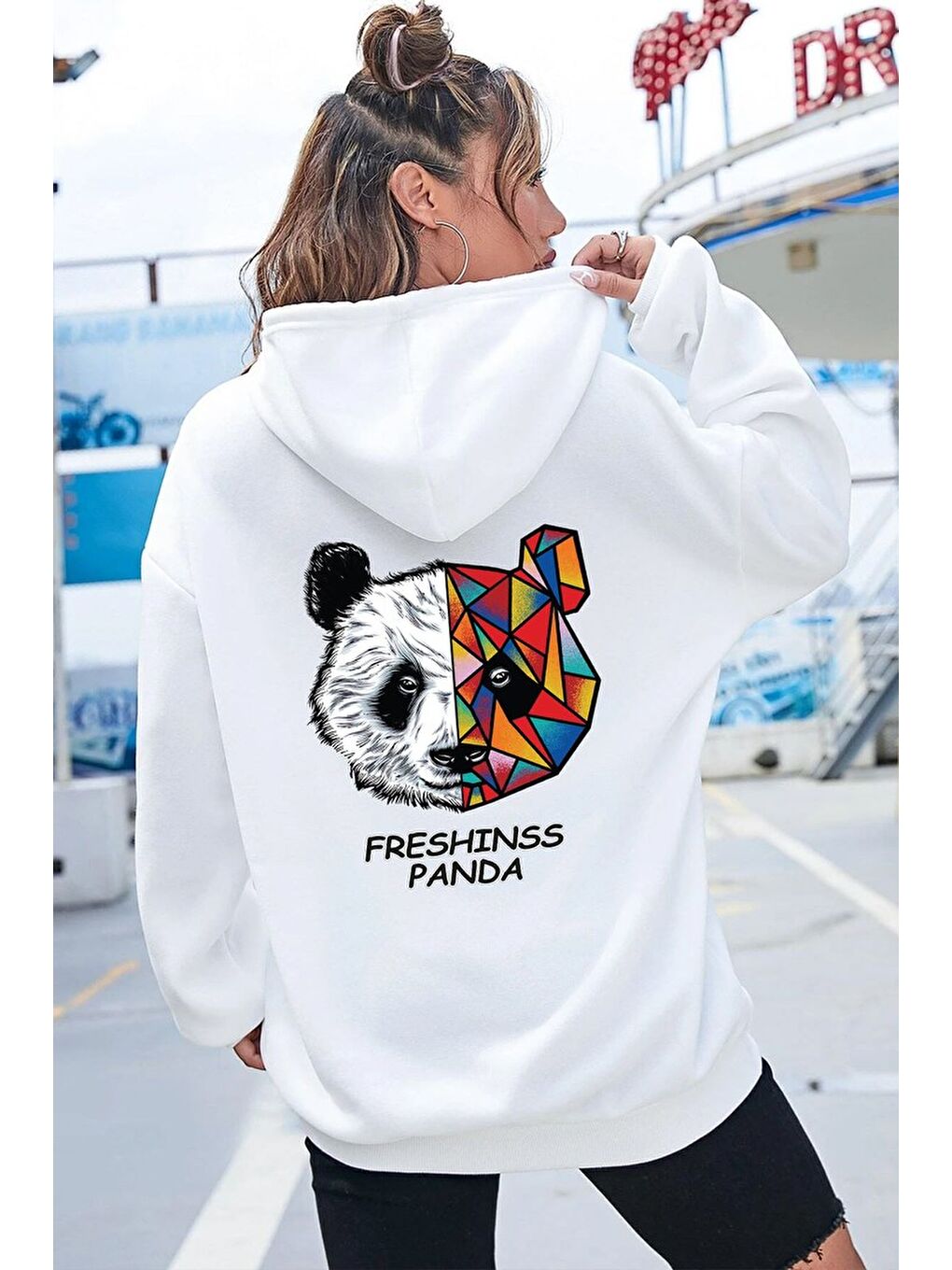 uyguntarz Beyaz Unisex Panda Sırt Baskılı Sweatshirt