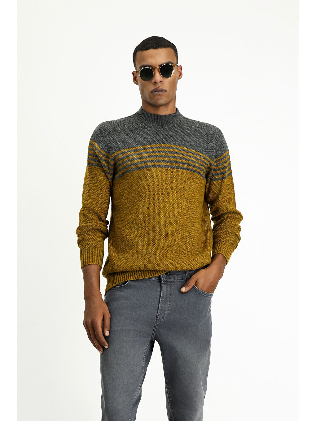 Sarı Bato Yaka Regular Fit Dikişsiz Desenli Triko Kazak