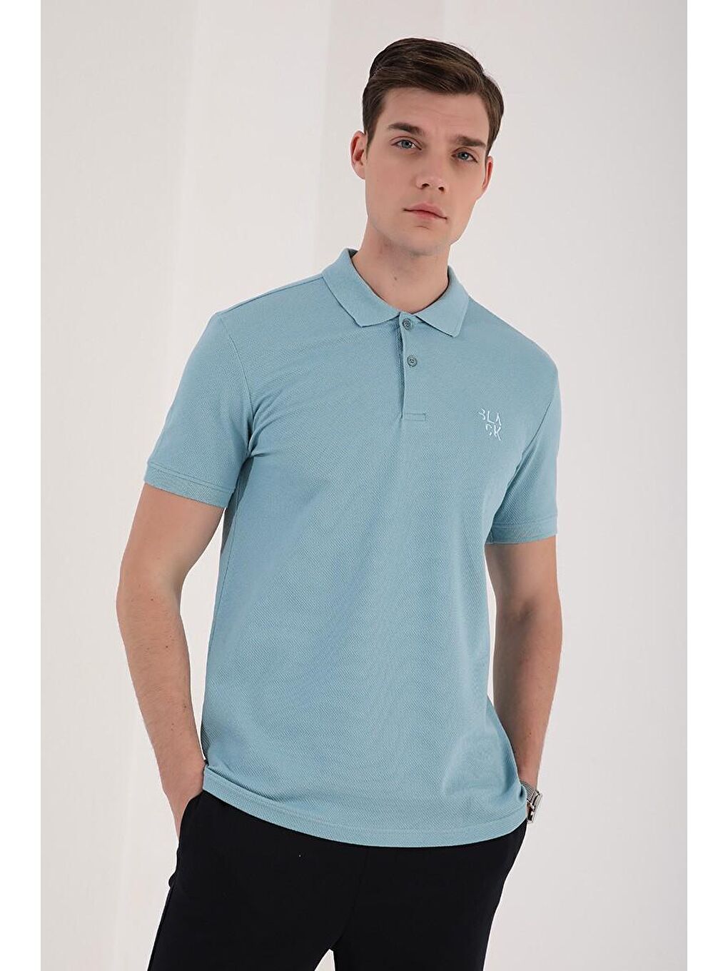 Buz Mavi Klasik Black Yazı Nakışlı Standart Kalıp Polo Yaka Erkek Tişört - 87760-2