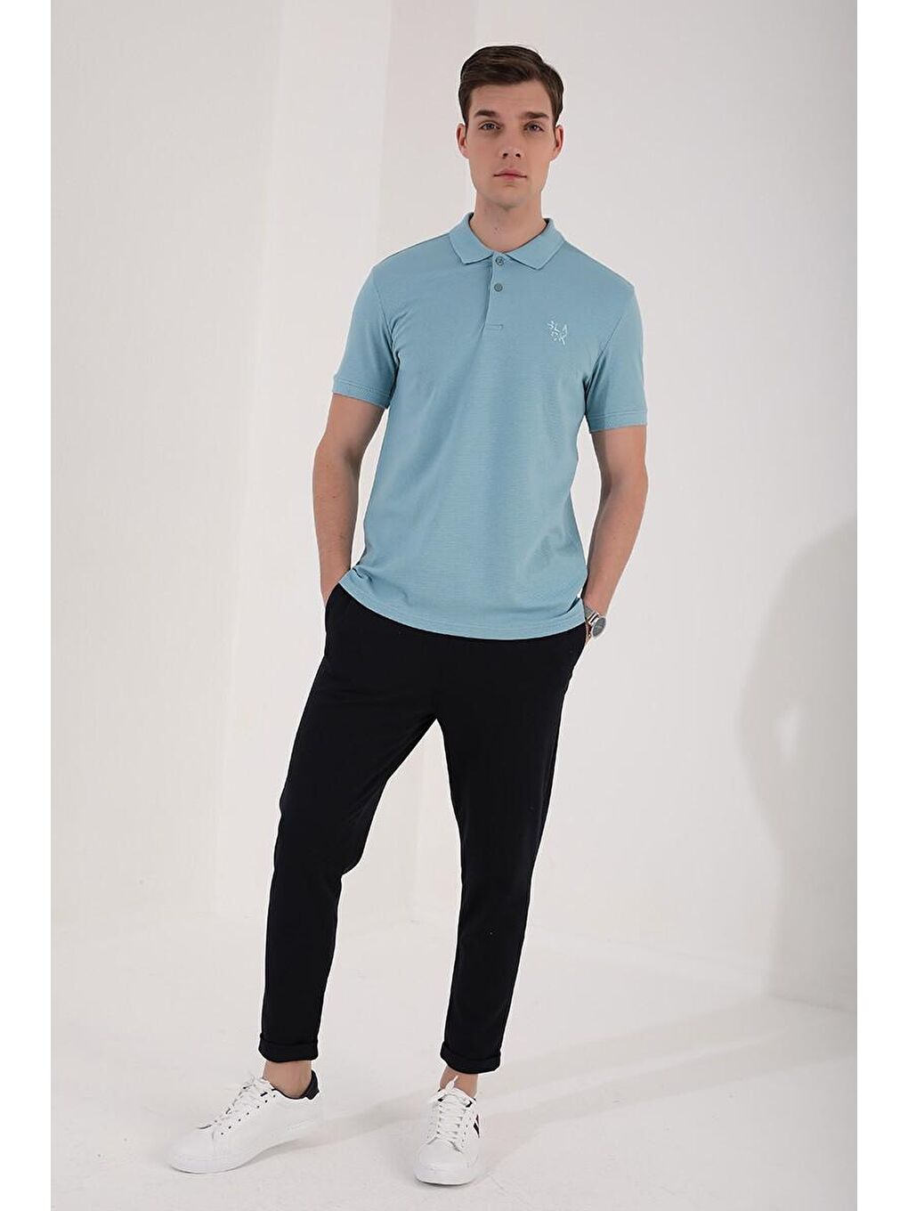 Buz Mavi Klasik Black Yazı Nakışlı Standart Kalıp Polo Yaka Erkek Tişört - 87760-4
