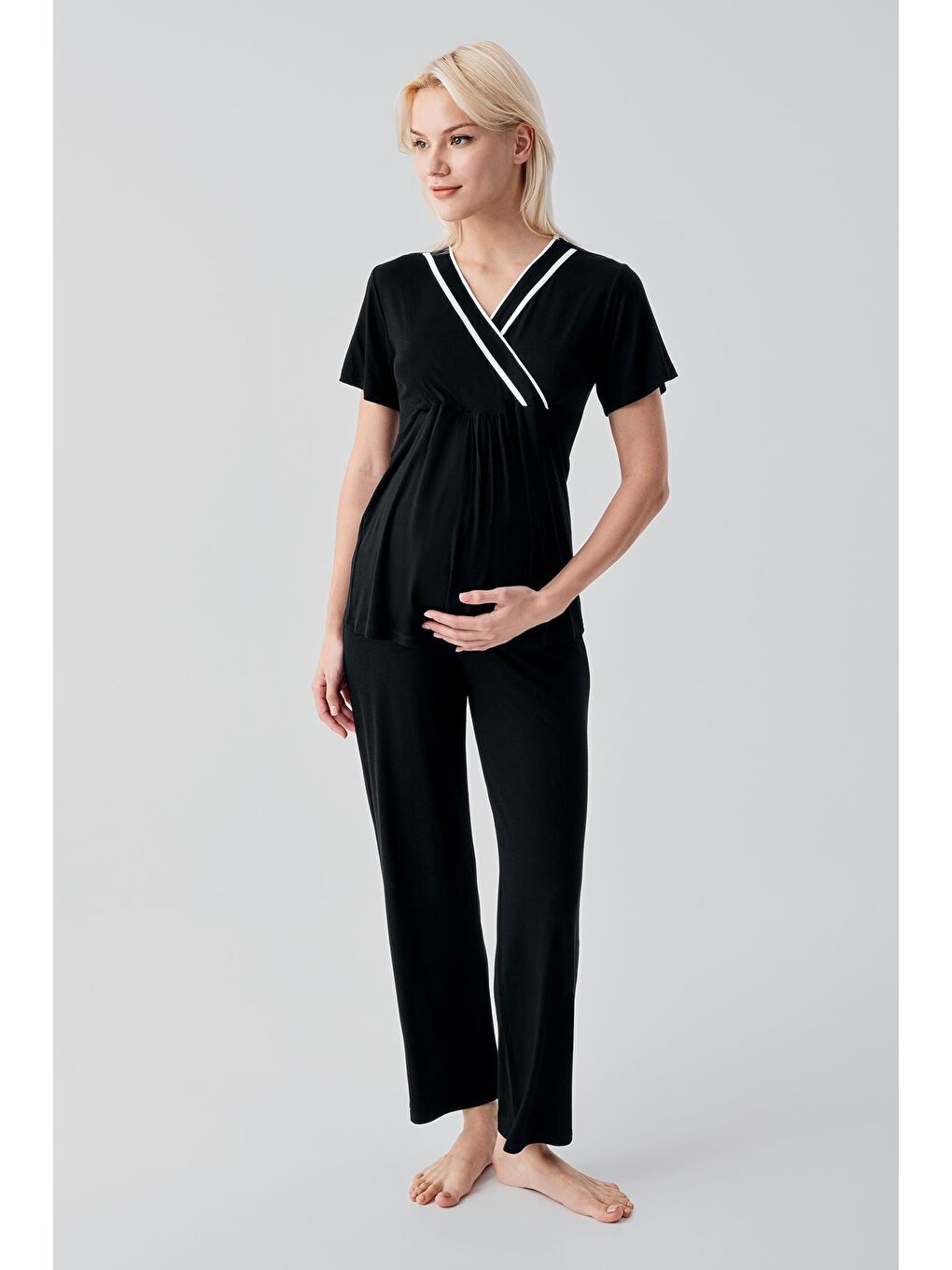 Siyah Kısa Kollu Emzirme Bölmeli Ayarlanabilir Bel Esnek Viskoz Hamile Pijama Takım 19217-1