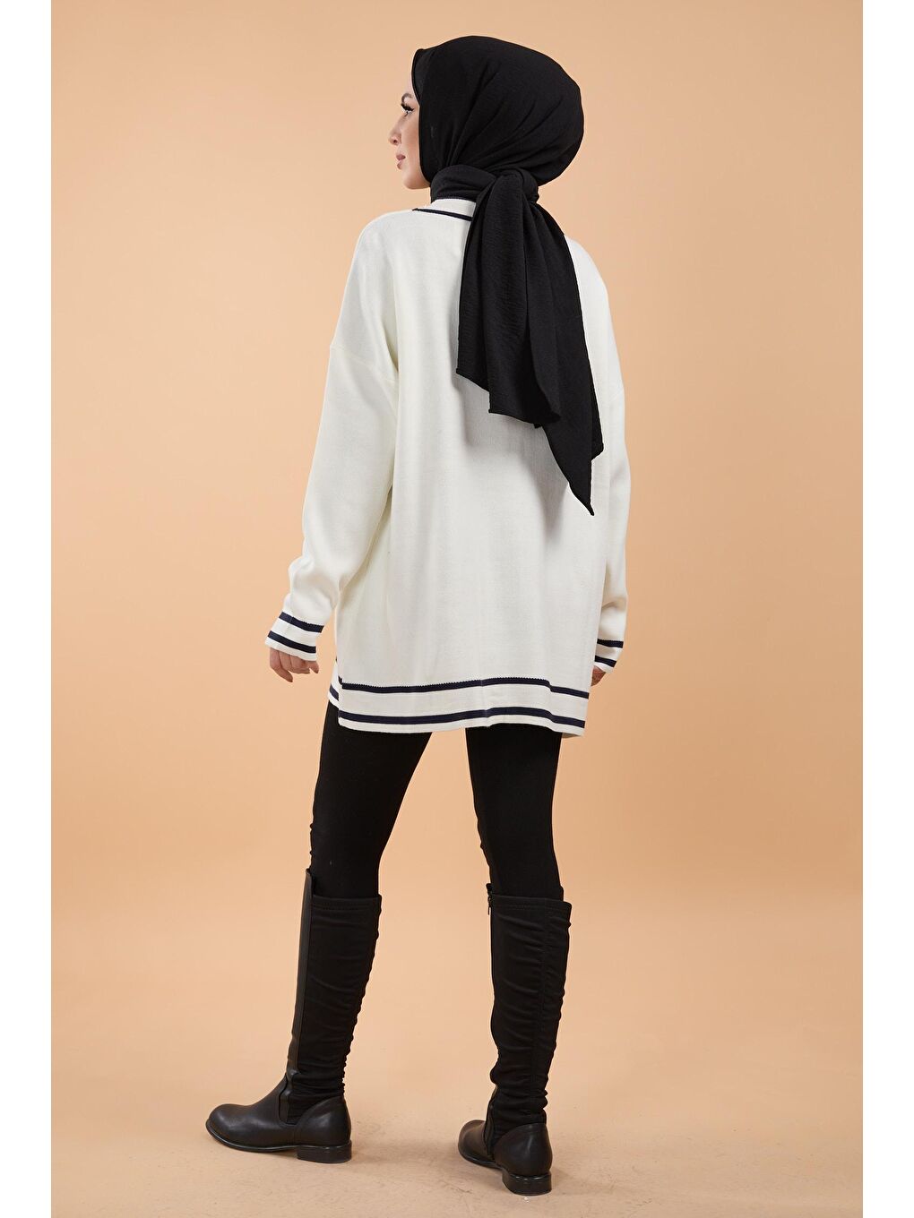 Orta Kadın Beyaz Triko Hırka - 23869-3