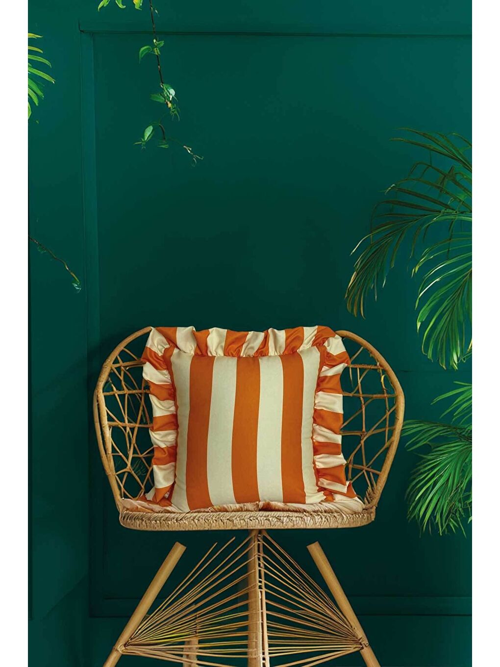 Turuncu Krem Çizgili Desen Fırfırlı Dekoratif Kırlent Kılıfı