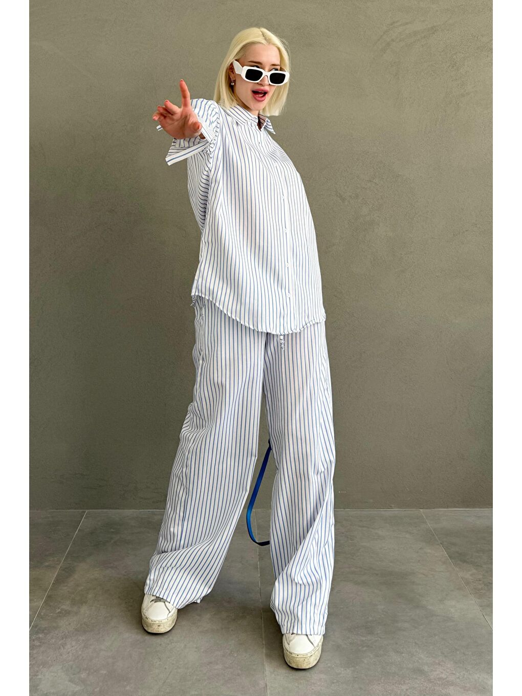 Beyaz Çizgili Gömlek Pantolon Kadın Takım Mg2457-3