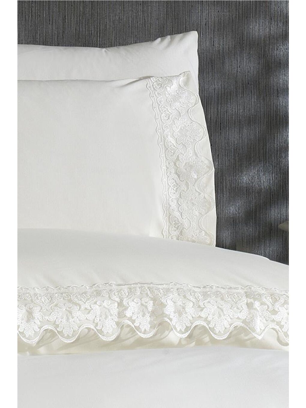 Ekru Fransız Dantelli Neriman Çeyizlik Nevresim Takımı Krem-1