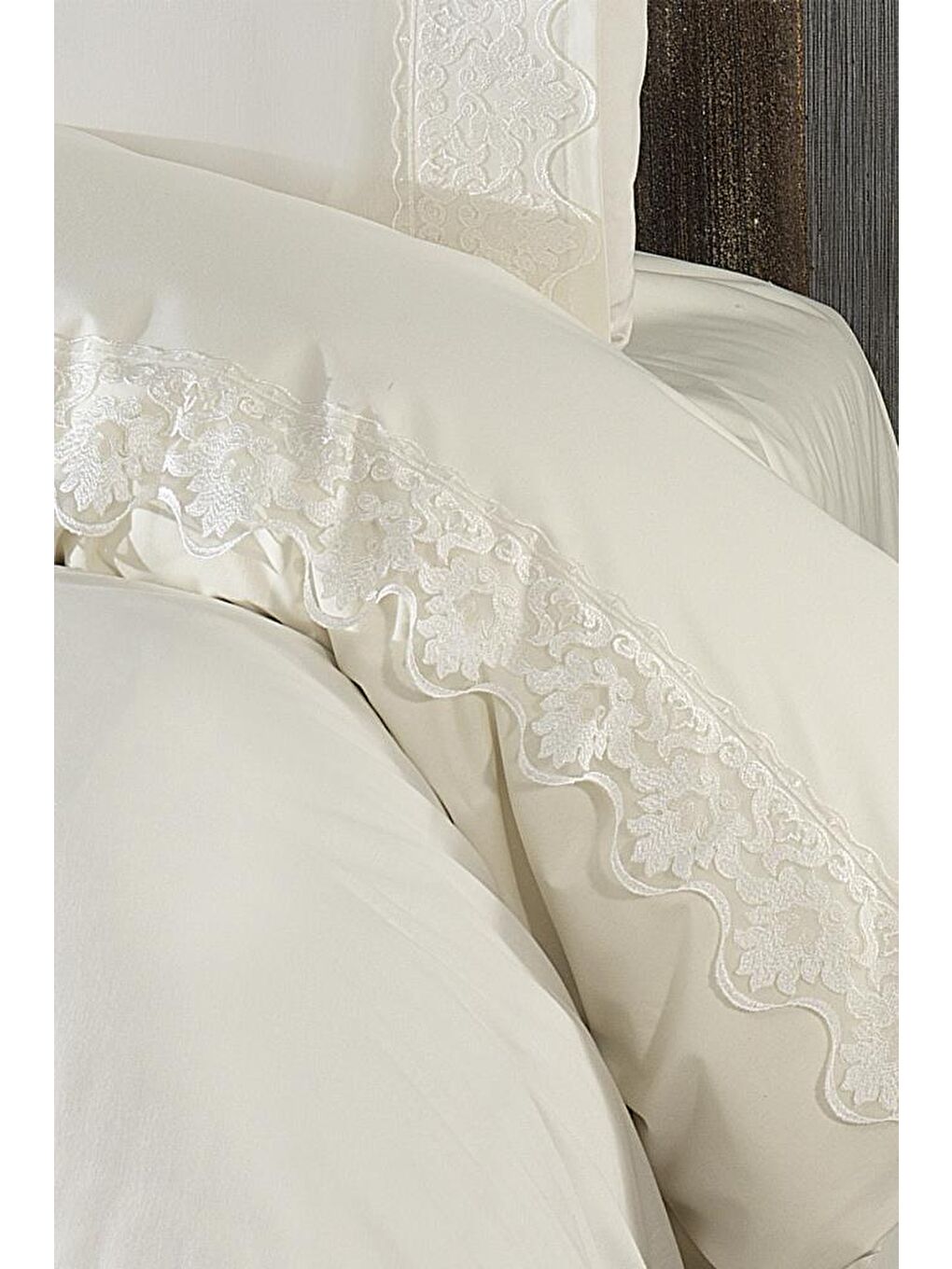 Ekru Fransız Dantelli Neriman Çeyizlik Nevresim Takımı Krem-3