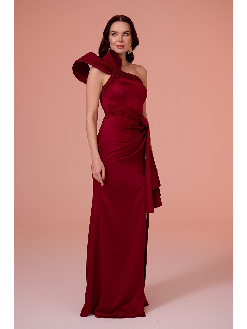 Bordo Yırtmaçlı Tek Omuz Saten Abiye Elbise-4