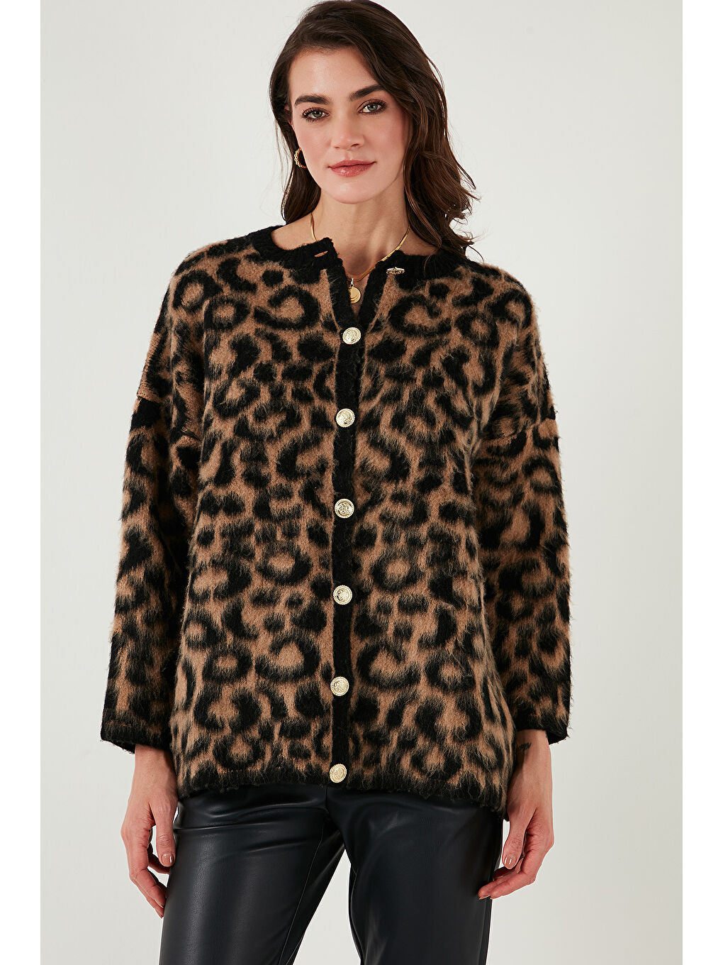 Kahverengi Standart Fit Leoparlı Yumuşak Dokulu Hırka 4614504-5