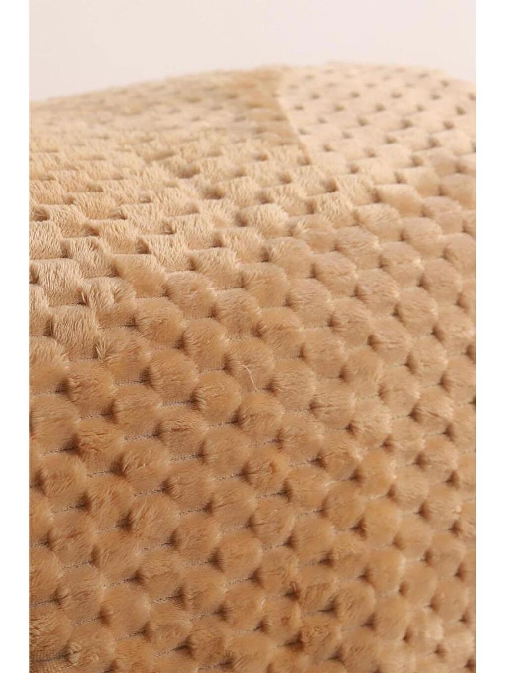 Bej Mira Pelüş Koltuk Örtüsü 180x220 Cm Vizon-1