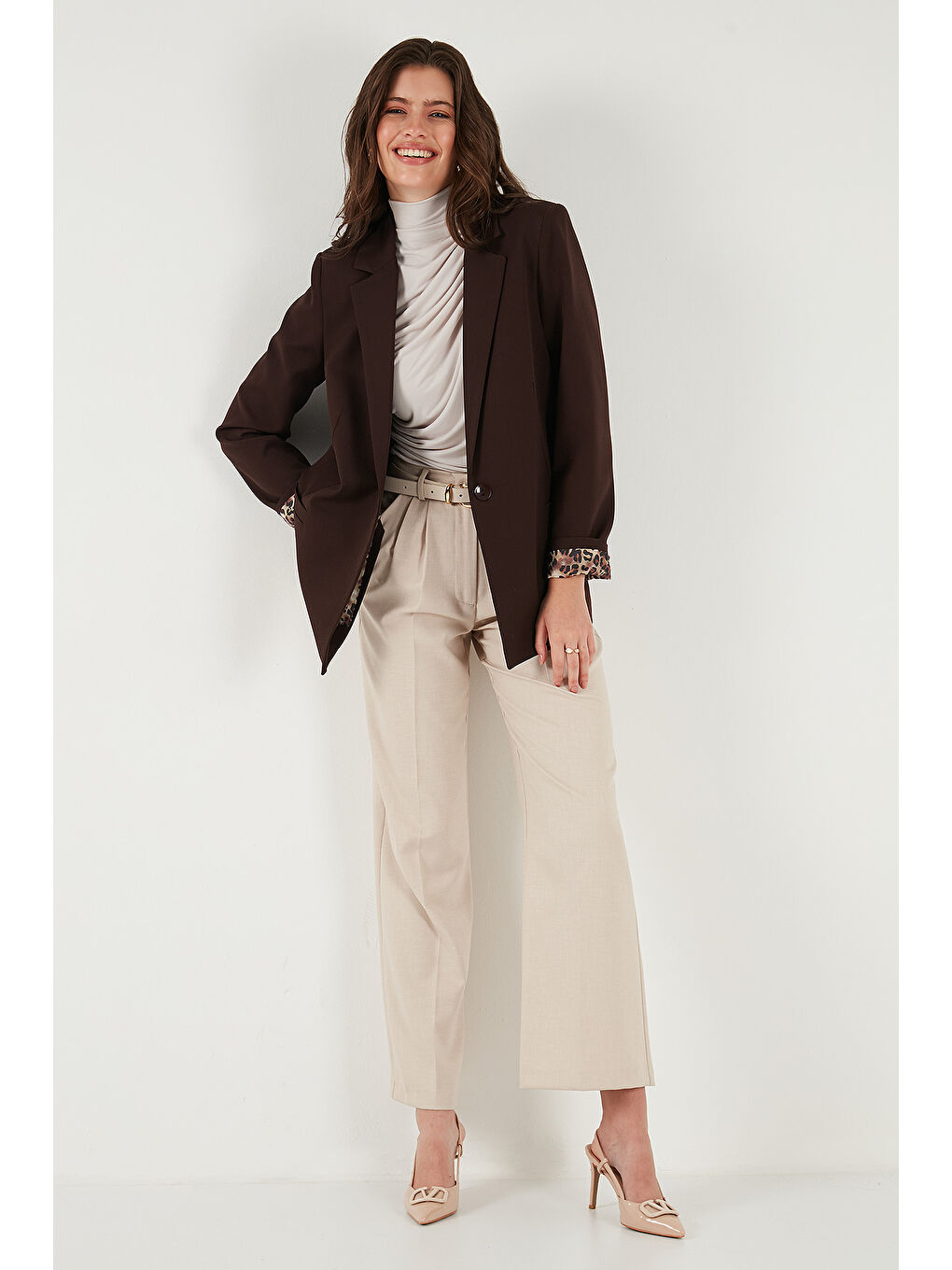 Kahverengi Standart Fit Mono Yaka Desenli Astar Detaylı Blazer Kadın Ceket 6524003-3