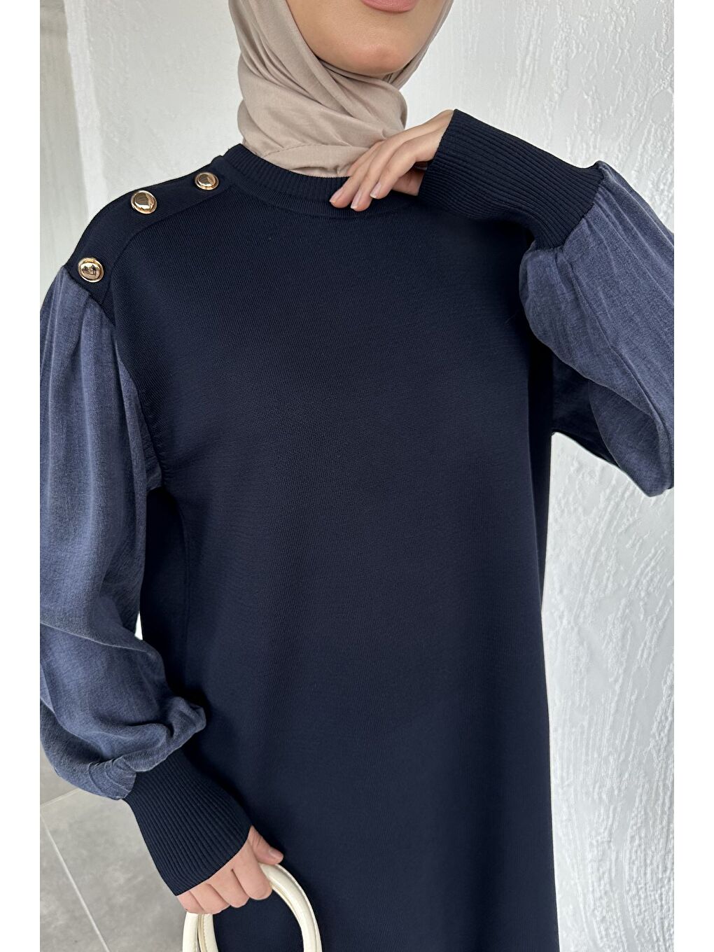 Lacivert Gülseli Bisiklet Yaka Düğme Detaylı Tesettür Triko Tunik-7