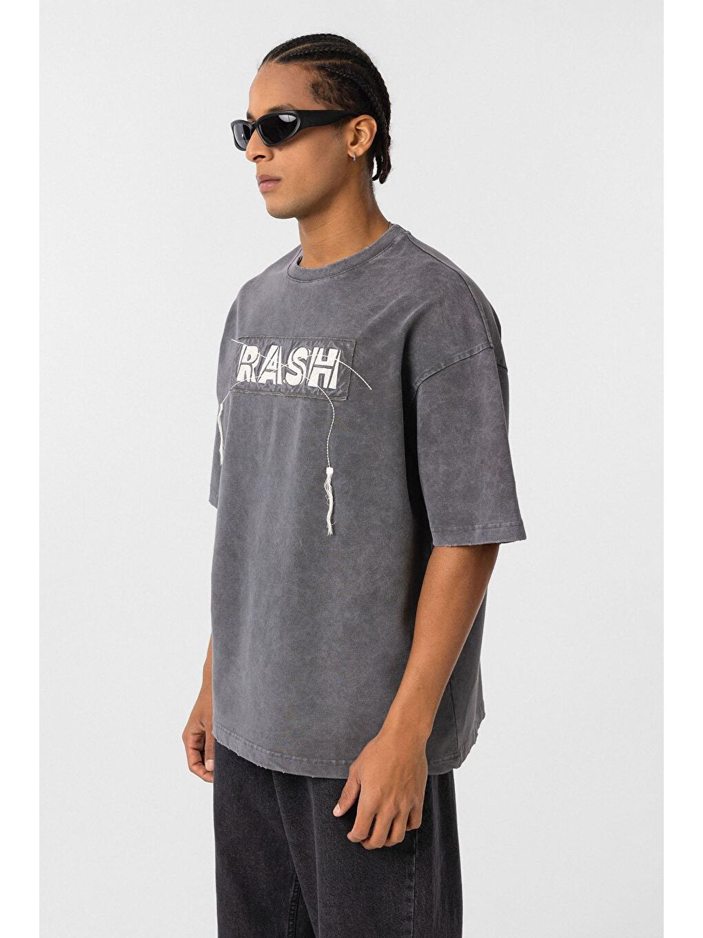 Gri Yıkamalı Oversize Baskılı Tişört Füme-3