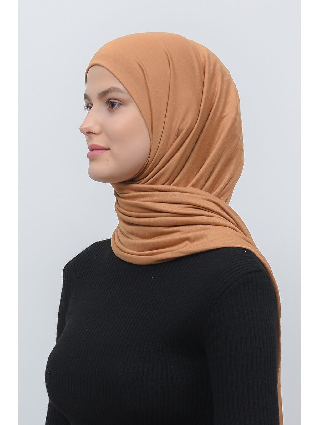 Kahverengi Tesettür Düz Penye Şal-3