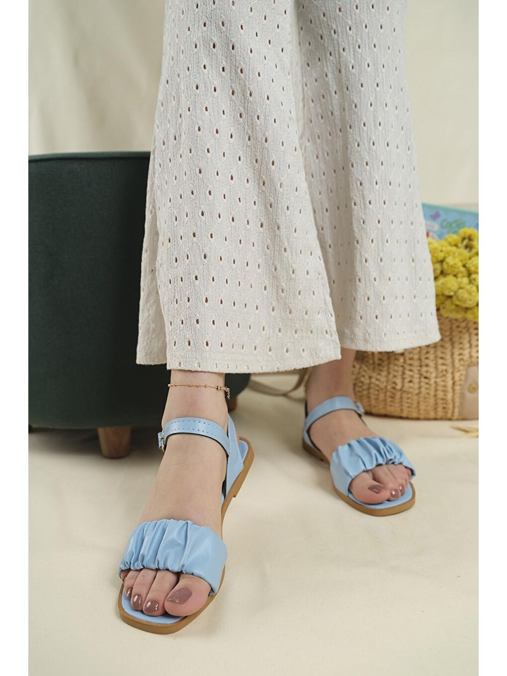 Turkuaz Sens Büzgü Detaylı Kadın Sandalet-1