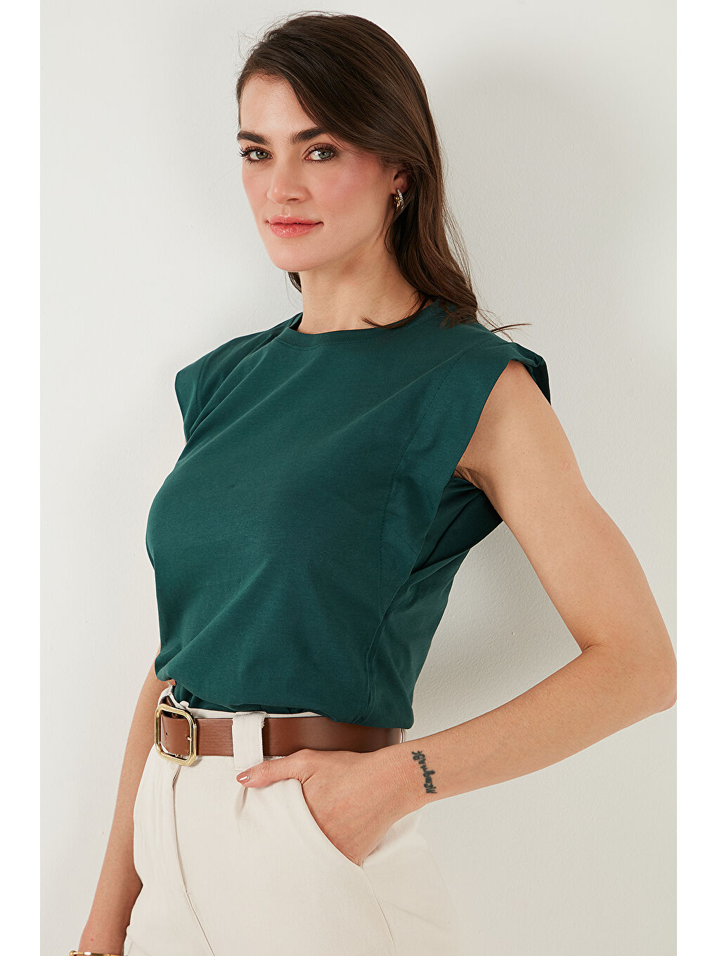 Yeşil % 100 Pamuklu Bisiklet Yaka Kolsuz Kadın T Shirt 5864019-5