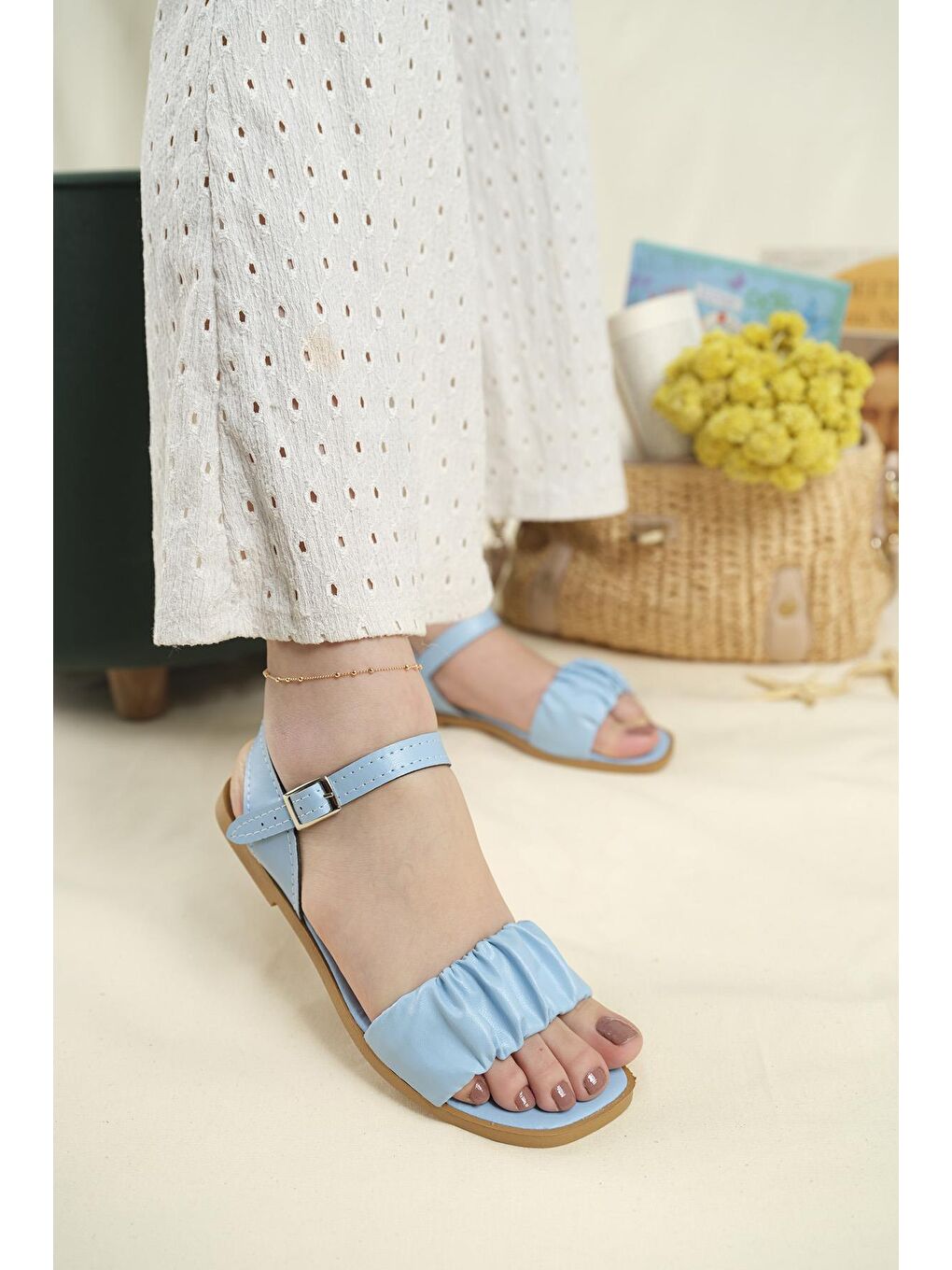 Turkuaz Sens Büzgü Detaylı Kadın Sandalet-2