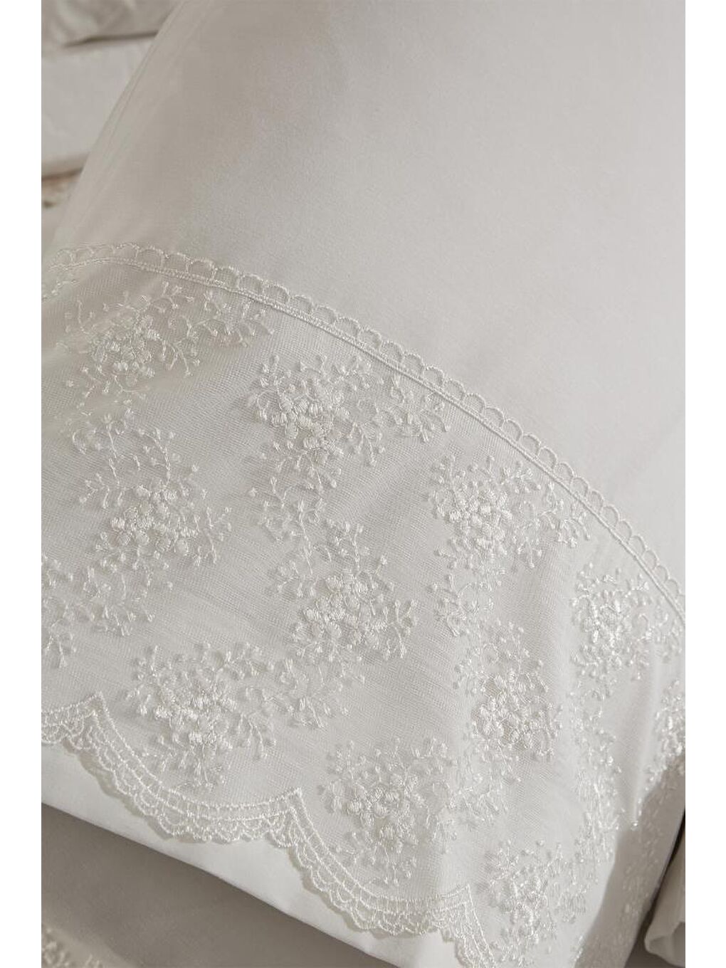 Ekru Fransız Dantelli Nuray Çeyizlik Nevresim Takımı Krem-6