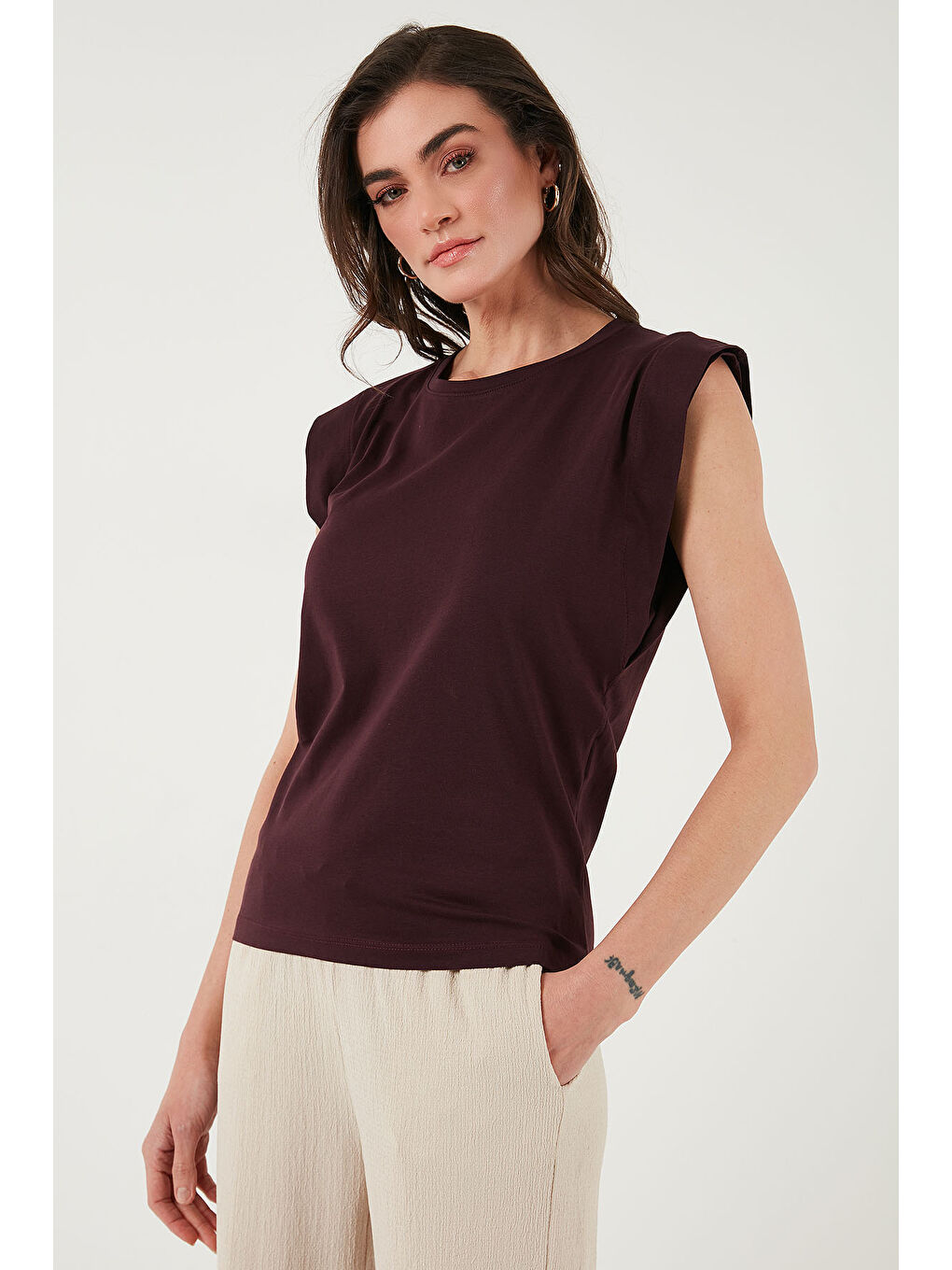 Kırmızı % 100 Pamuklu Bisiklet Yaka Kolsuz Kadın T Shirt 5864019-5