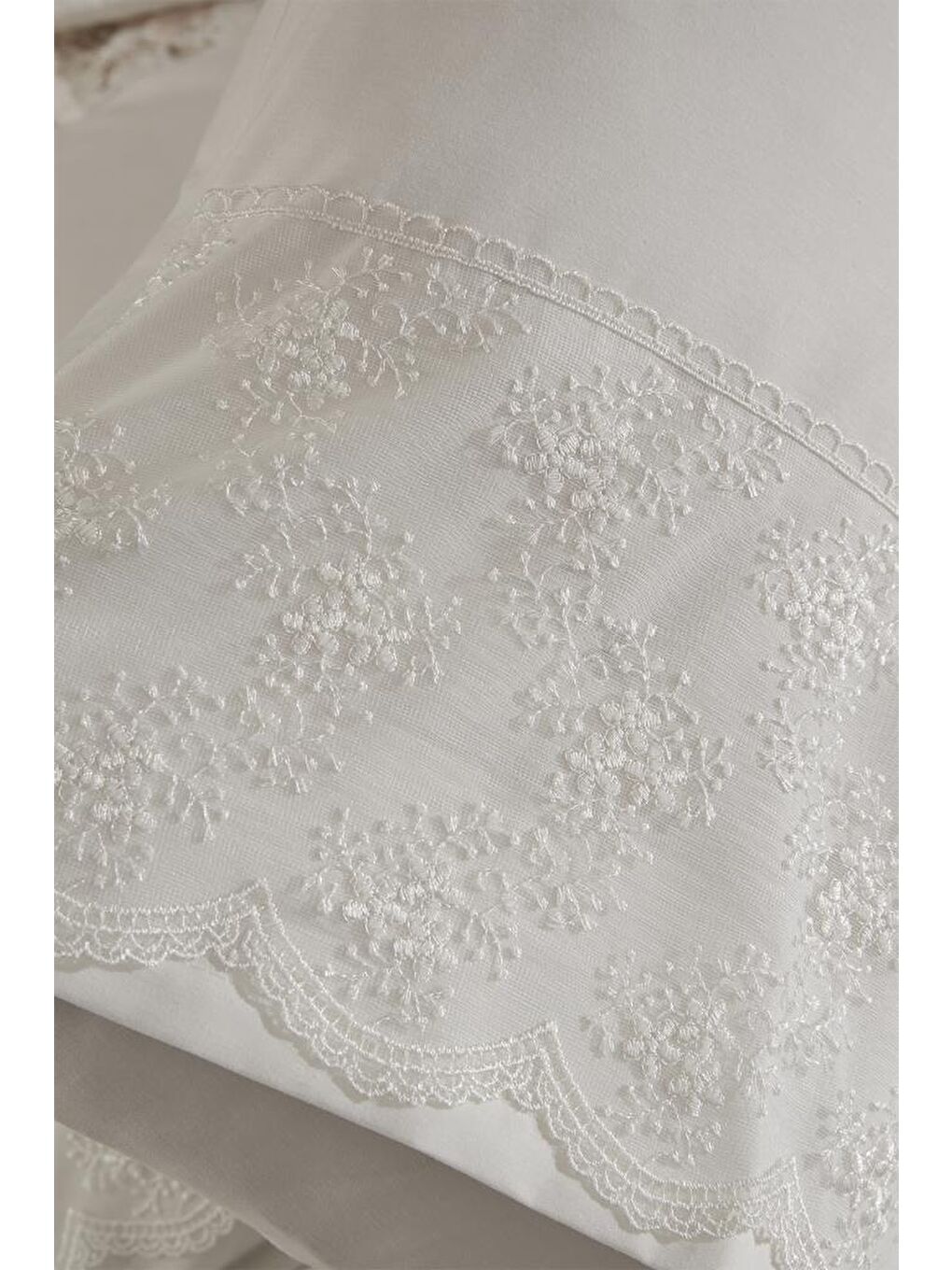 Ekru Fransız Dantelli Nuray Çeyizlik Nevresim Takımı Krem-7