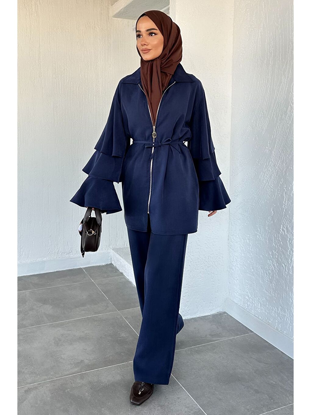 Lacivert Gülseli Kol Fırfırlı Tunik Bel Lastikli Pantolon Tesettür İkili Takım-2