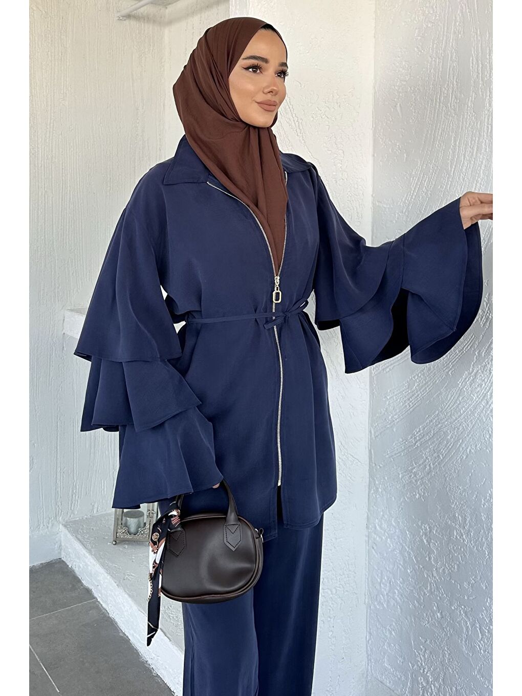 Lacivert Gülseli Kol Fırfırlı Tunik Bel Lastikli Pantolon Tesettür İkili Takım-4