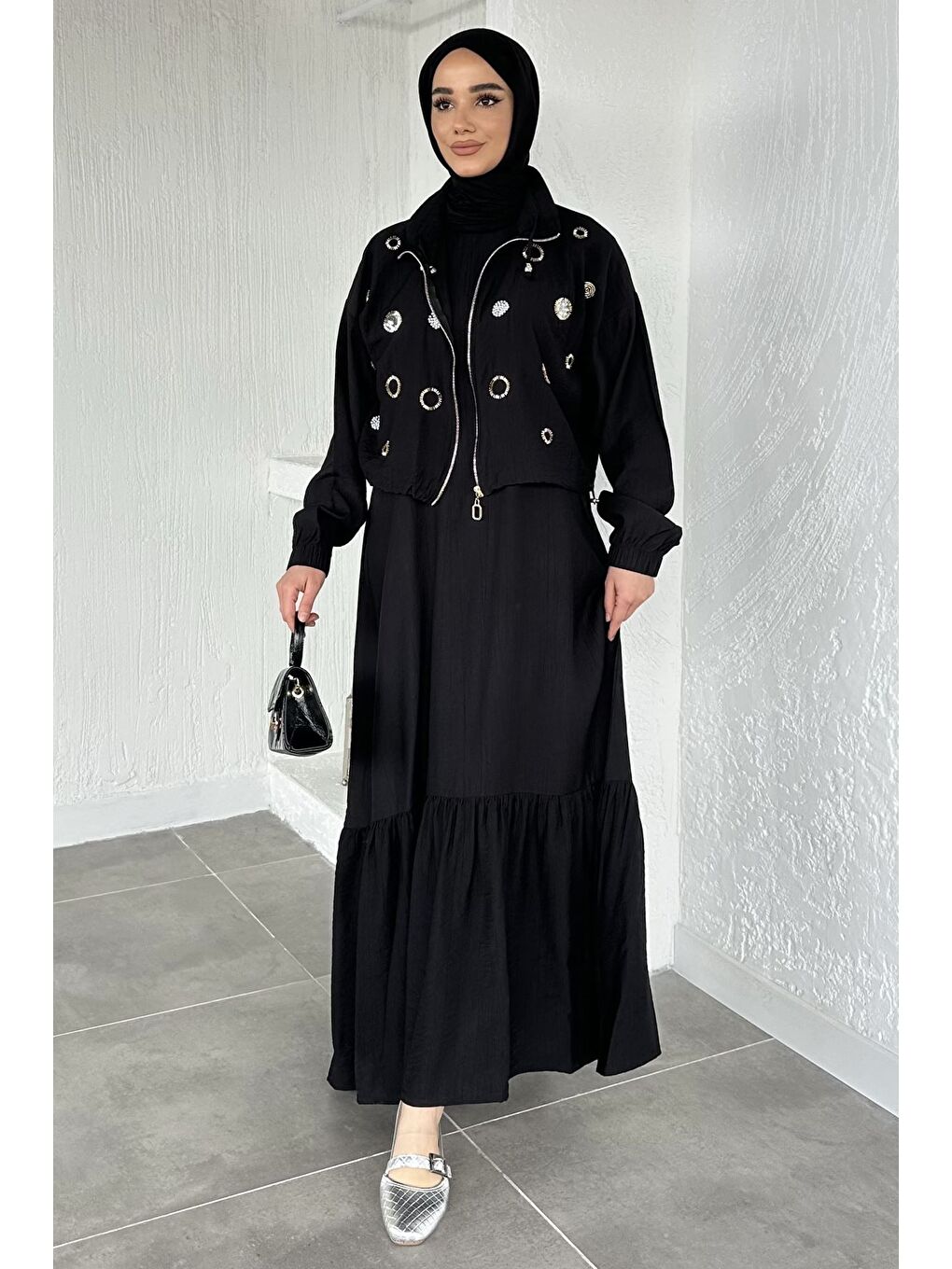 Siyah Gülseli Düz Elbise Taş İşlemeli Ceket Tesettür İkili Takım-1