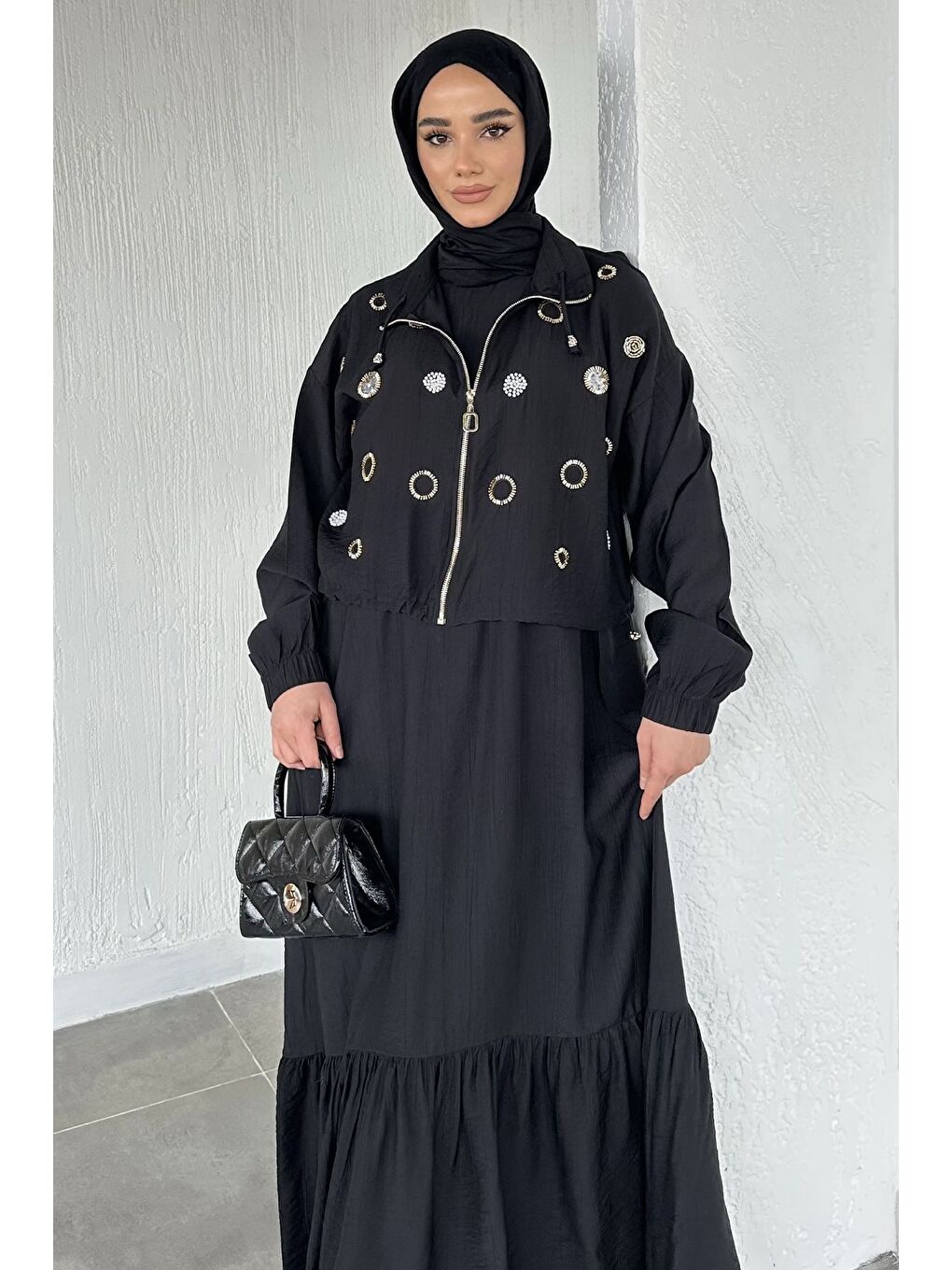 Siyah Gülseli Düz Elbise Taş İşlemeli Ceket Tesettür İkili Takım-5