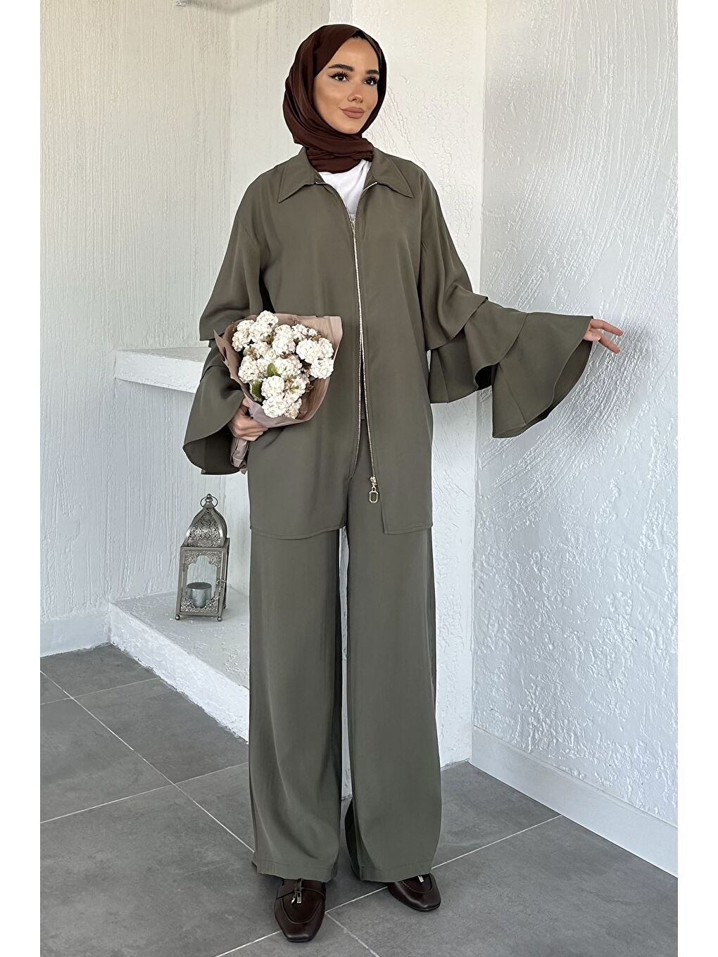 Haki Gülseli Kol Fırfırlı Tunik Bel Lastikli Pantolon Tesettür İkili Takım