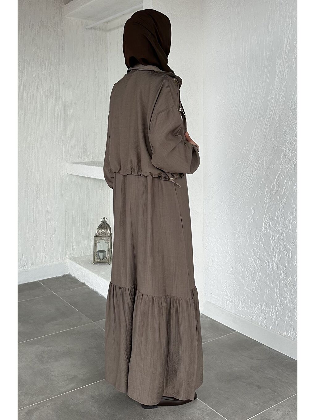 Bej Gülseli Düz Elbise Taş İşlemeli Ceket Tesettür İkili Takım-6