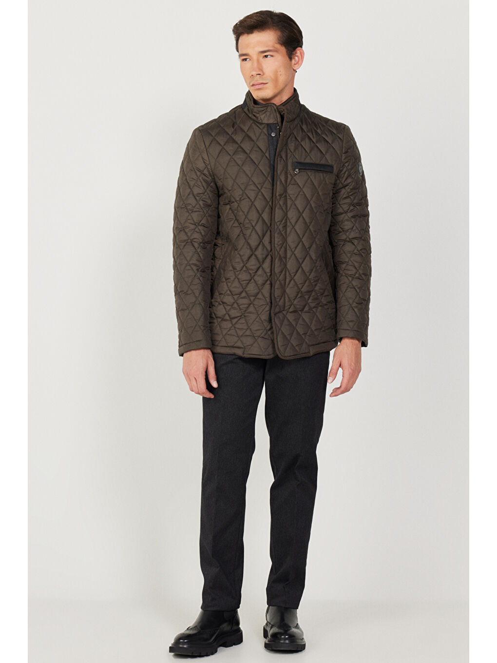 Erkek Haki Standart Fit Normal Kesim Dik Yaka Kapitone Desenli Overcoat-1