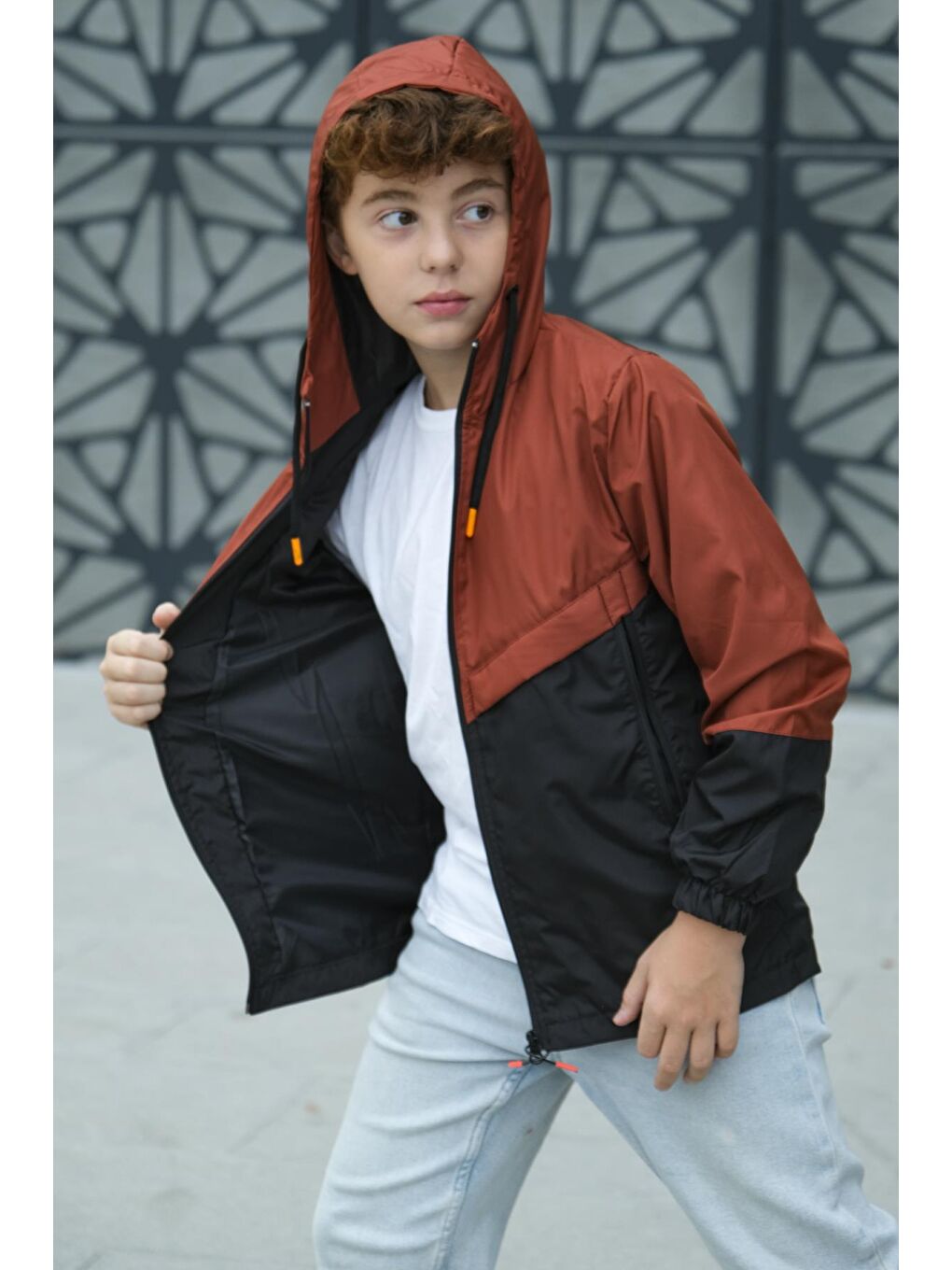 Kahverengi Erkek Çocuk Kapüşonlu İki Renkli Mevsimlik Mont-4