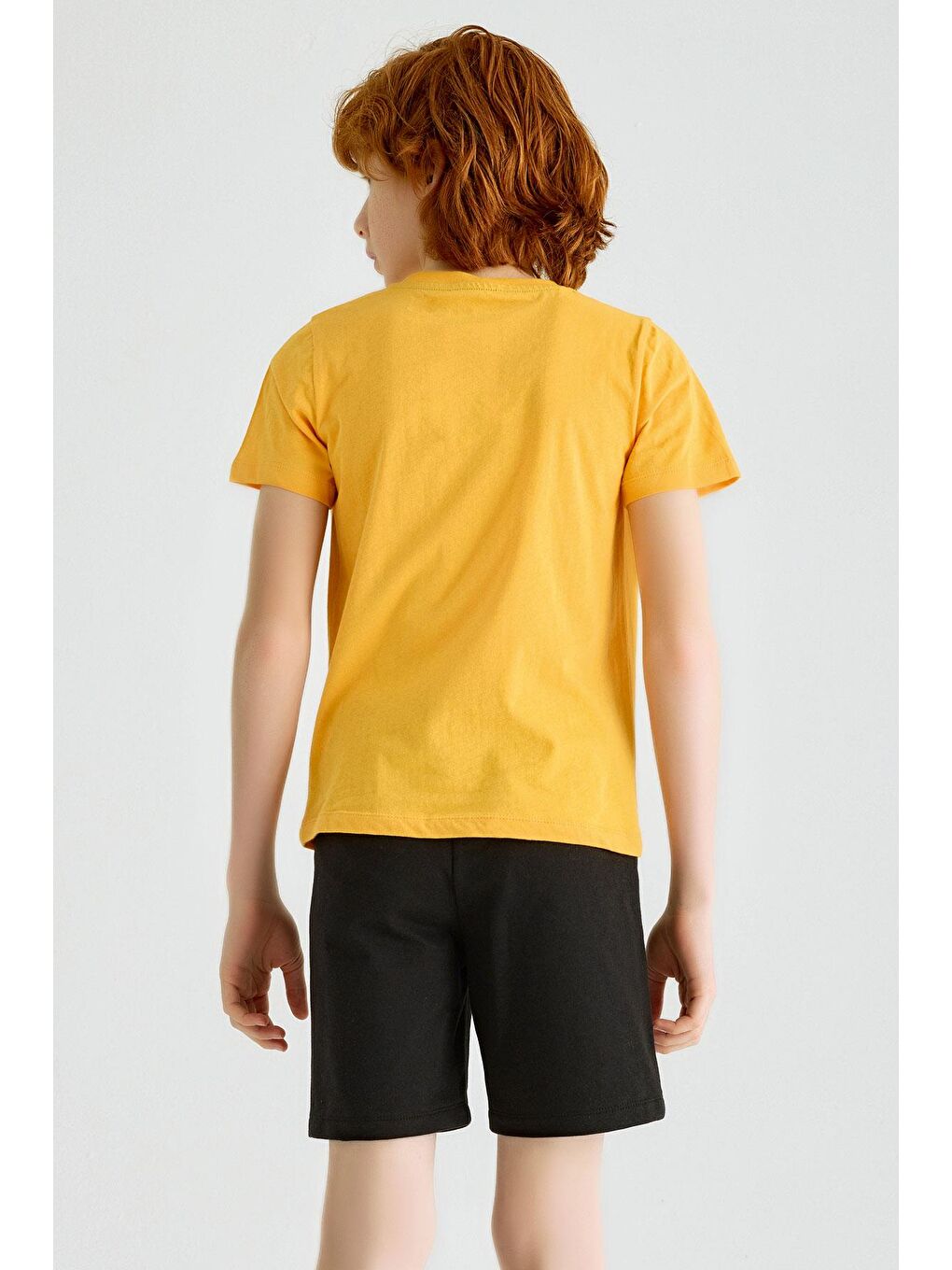 Sarı Bisiklet Yaka Kısa Kol Player One Yazı Baskılı Hardal Siyah Renk Erkek Çocuk Şortlu Takım-3