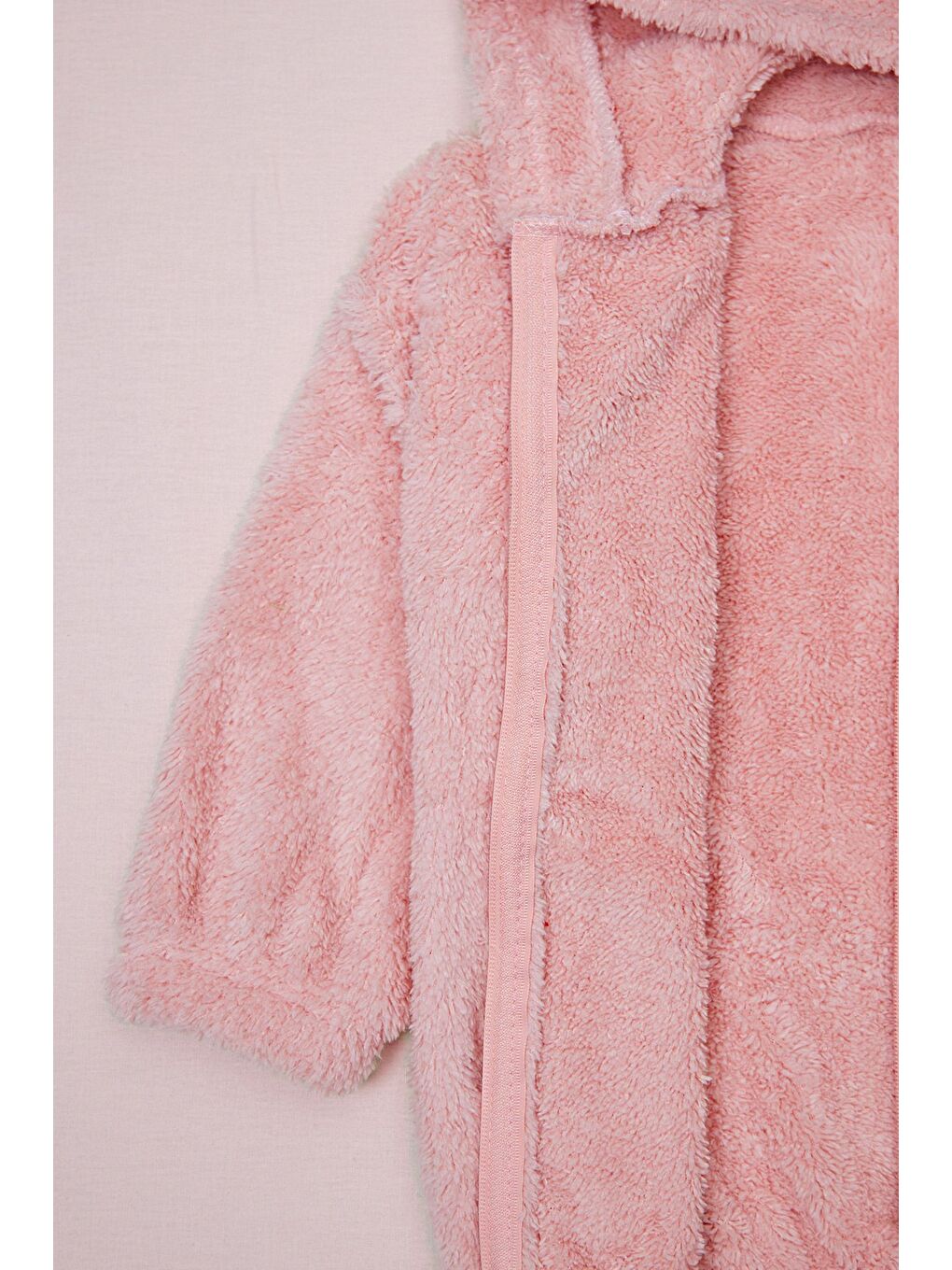 Pembe Hello Nakışlı Fermuarlı Unisex Çocuk Pelüş Mont-3