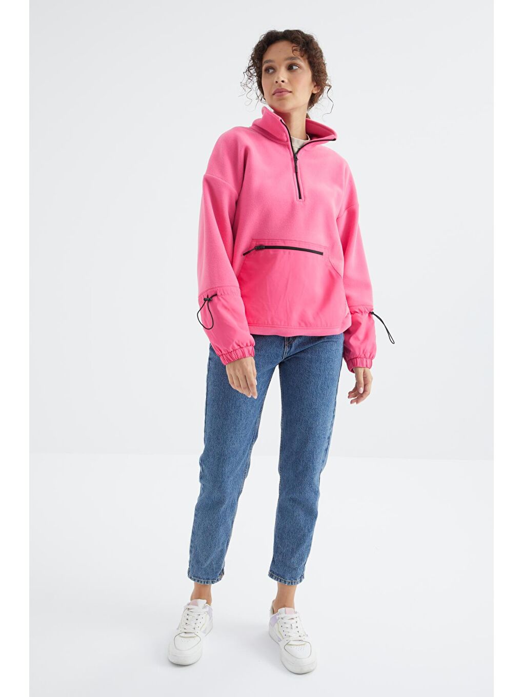 TOMMYLIFE Şeker Pembe Etek Ucu Büzgülü Yarım Fermuarlı Oversize Kadın Polar Sweatshirt - 97238 - 1