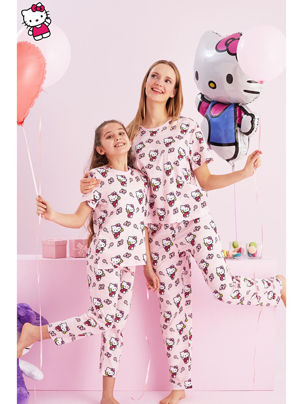 SİYAH İNCİ Pembe Hello Kitty Lisanslı %100 Pamuk Pembe Çok Renkli Bisklet Yaka Pijama Takım