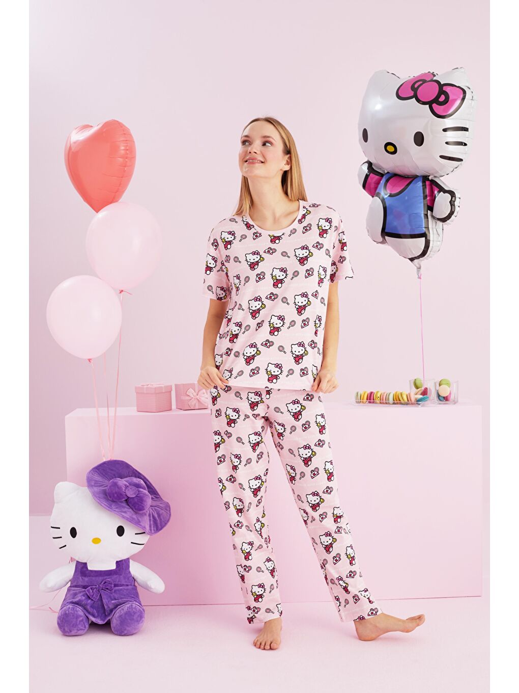 SİYAH İNCİ Pembe Hello Kitty Lisanslı %100 Pamuk Pembe Çok Renkli Bisklet Yaka Pijama Takım - 1