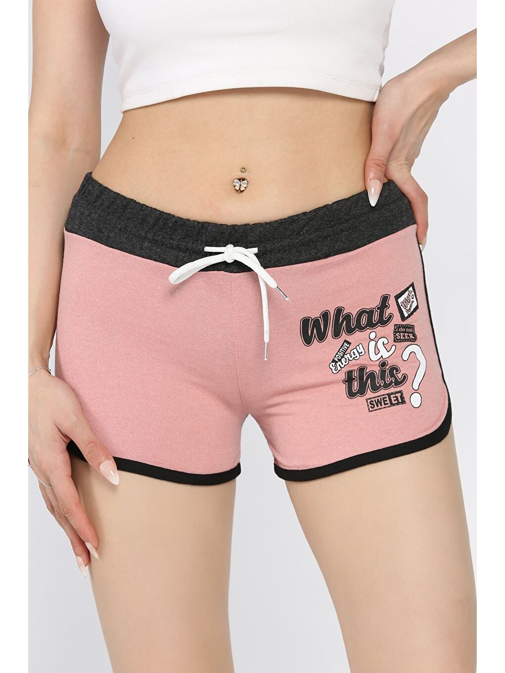 Pembe Kadın Biyeli Baskılı Mini Şort