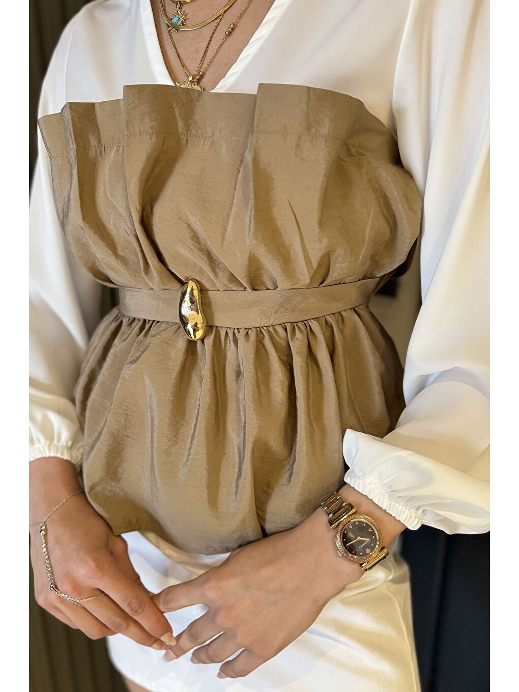 Bej V Yaka Garnili Tokalı Kadın Bluz-2