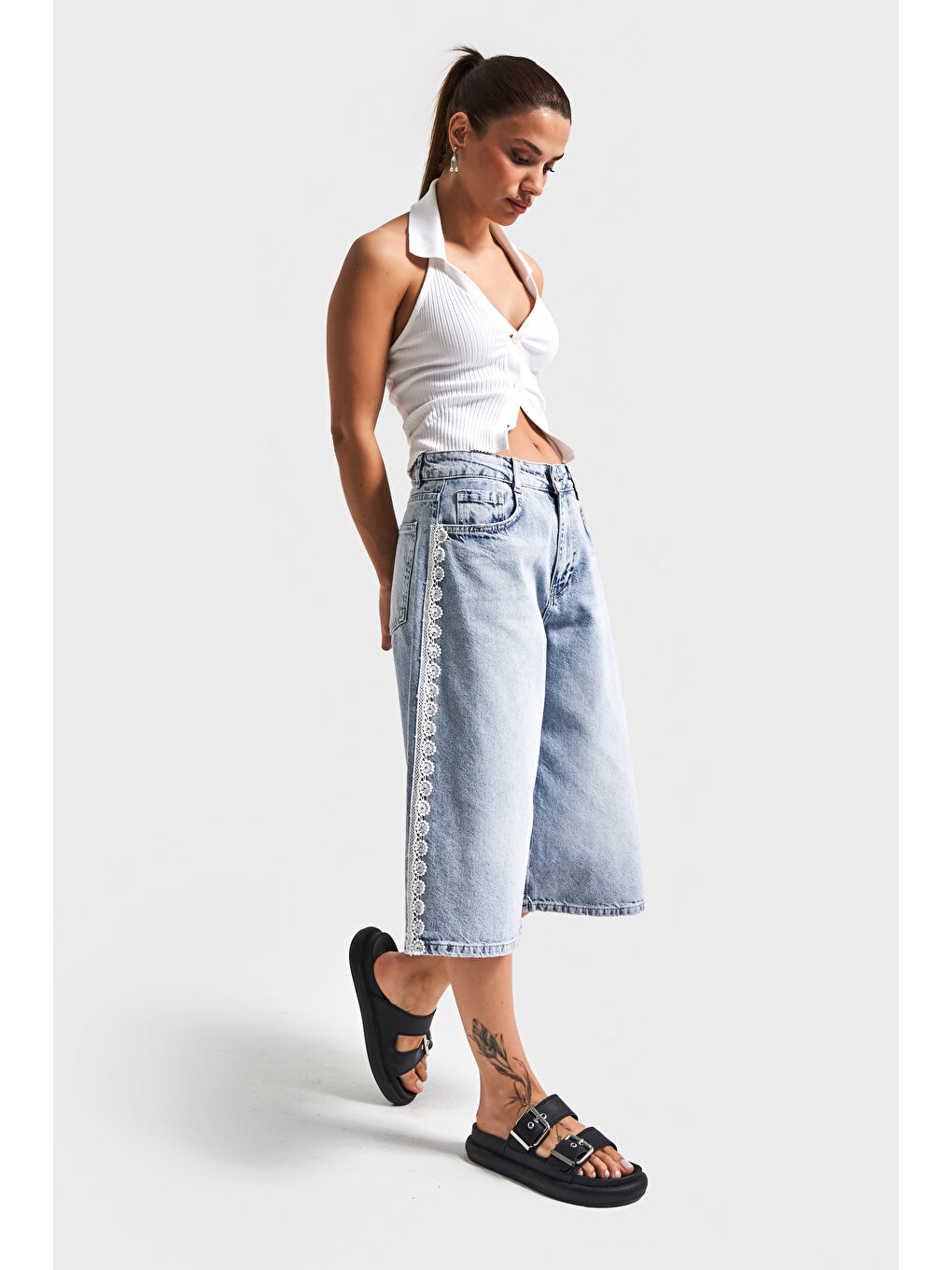 Mavi Kadın Snow Jean Rengi D1 4S5 3 Şerit Dantel Detaylı Maxi Boy Uzun Tasarım Denim Bermuda Şort-2