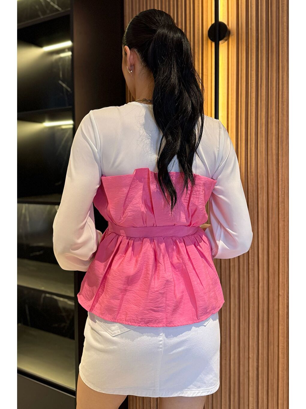 Pembe V Yaka Garnili Tokalı Kadın Bluz-3