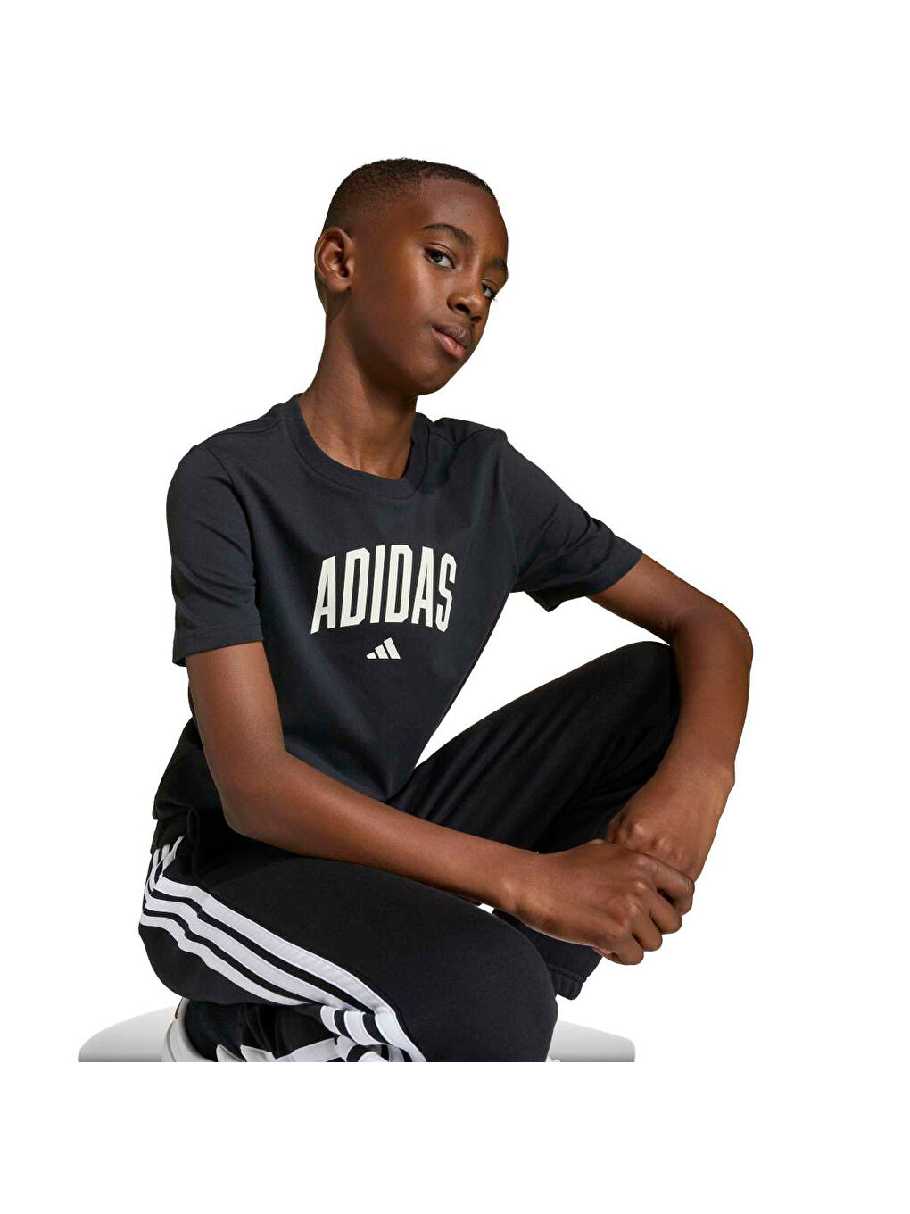 Collegiate Graphic Çocuk Siyah Yuvarlak Yaka Tişört-1