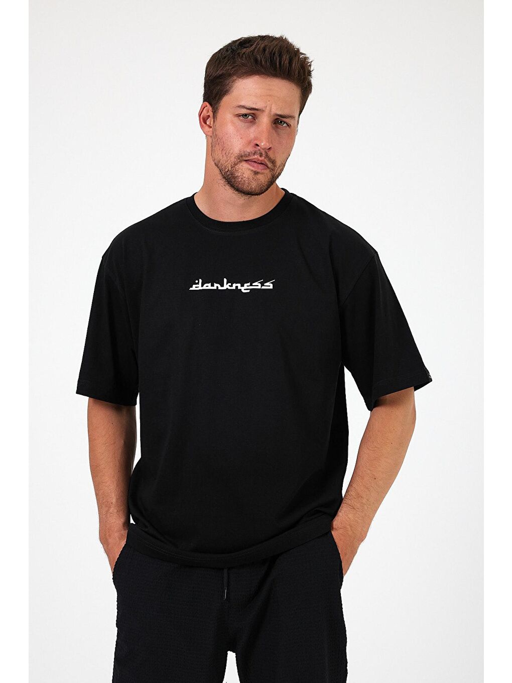 Siyah Oversize Fit Bisiklet Yaka %100 Pamuk Darkness Sırt Baskılı Erkek Tişört RF0384-1