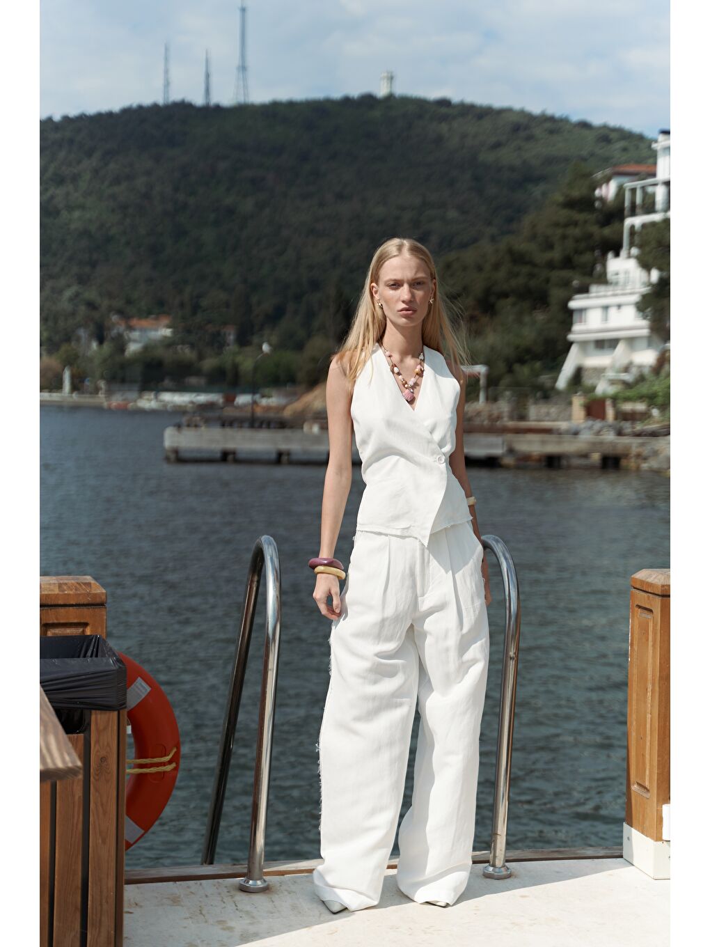 Nagmetah Sırt Pencereli Ekru Yelek Pantolon Takım-4