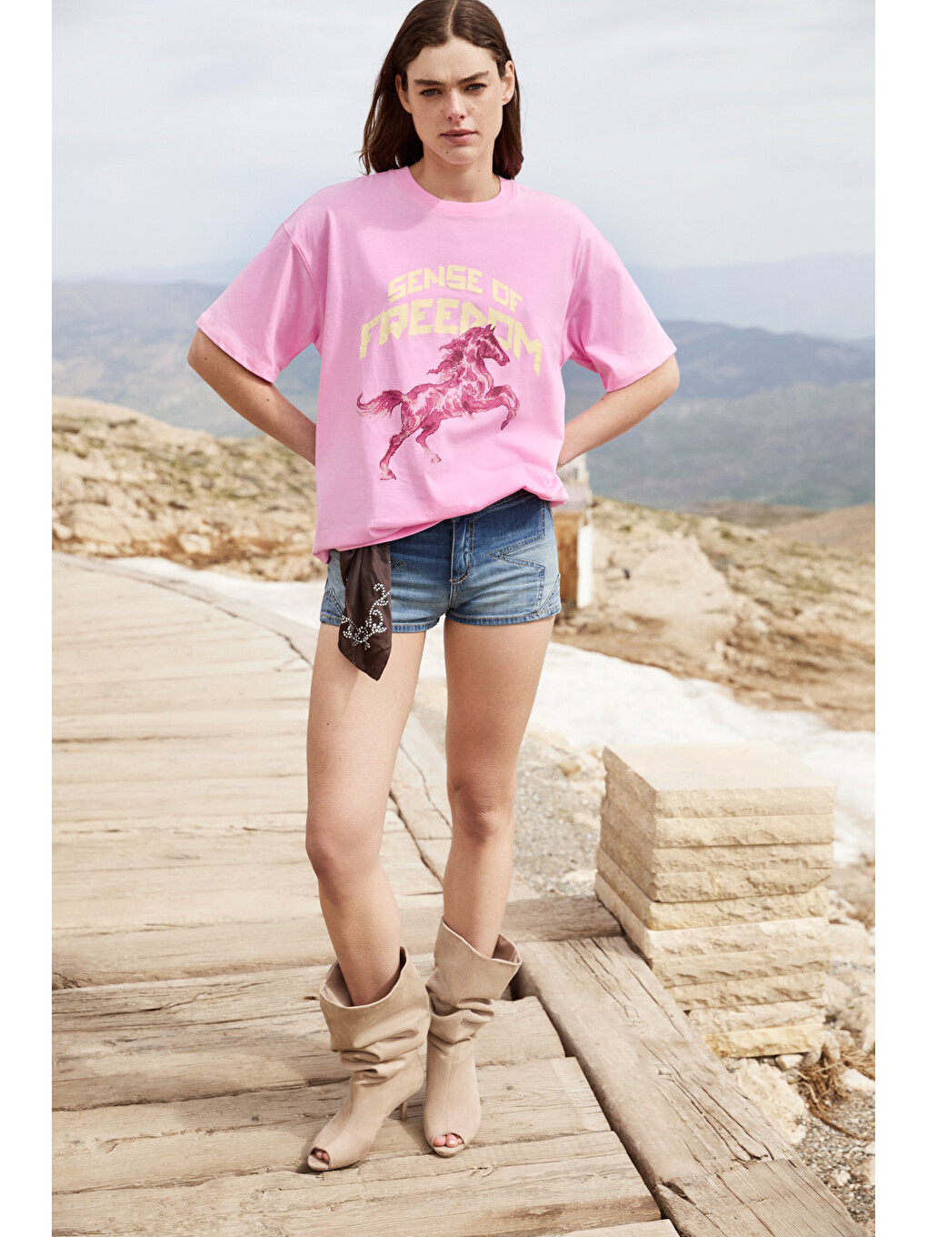 Iratı Kadın Yumuşak Kumaşlı %100 Organik Pamuklu Baskı Detaylı Oversize Pembe T-shirt-2