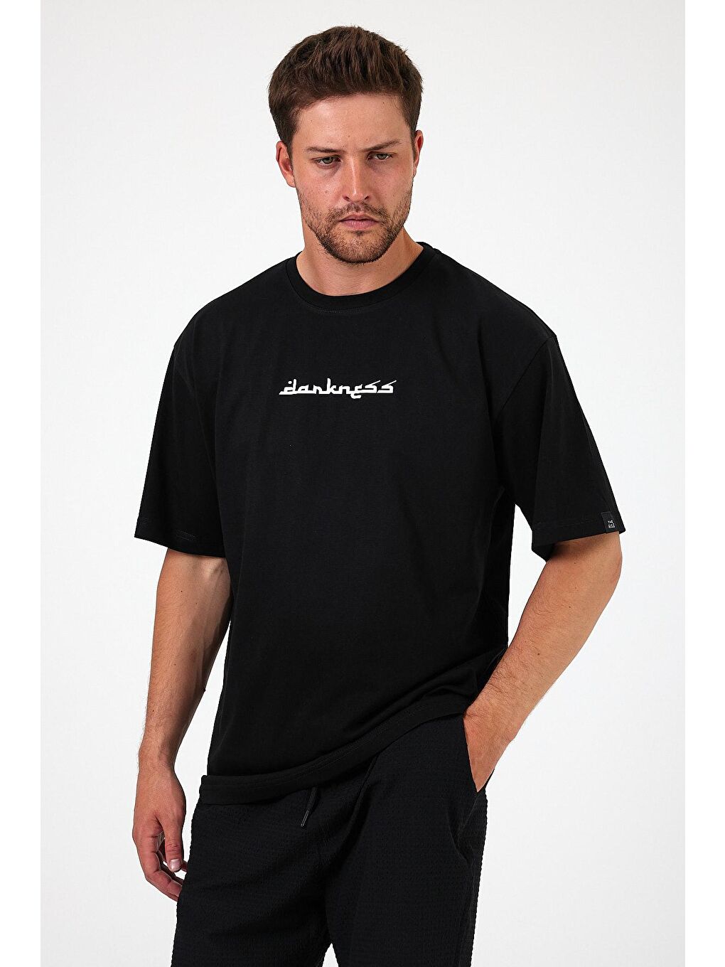 Siyah Oversize Fit Bisiklet Yaka %100 Pamuk Darkness Sırt Baskılı Erkek Tişört RF0384-3