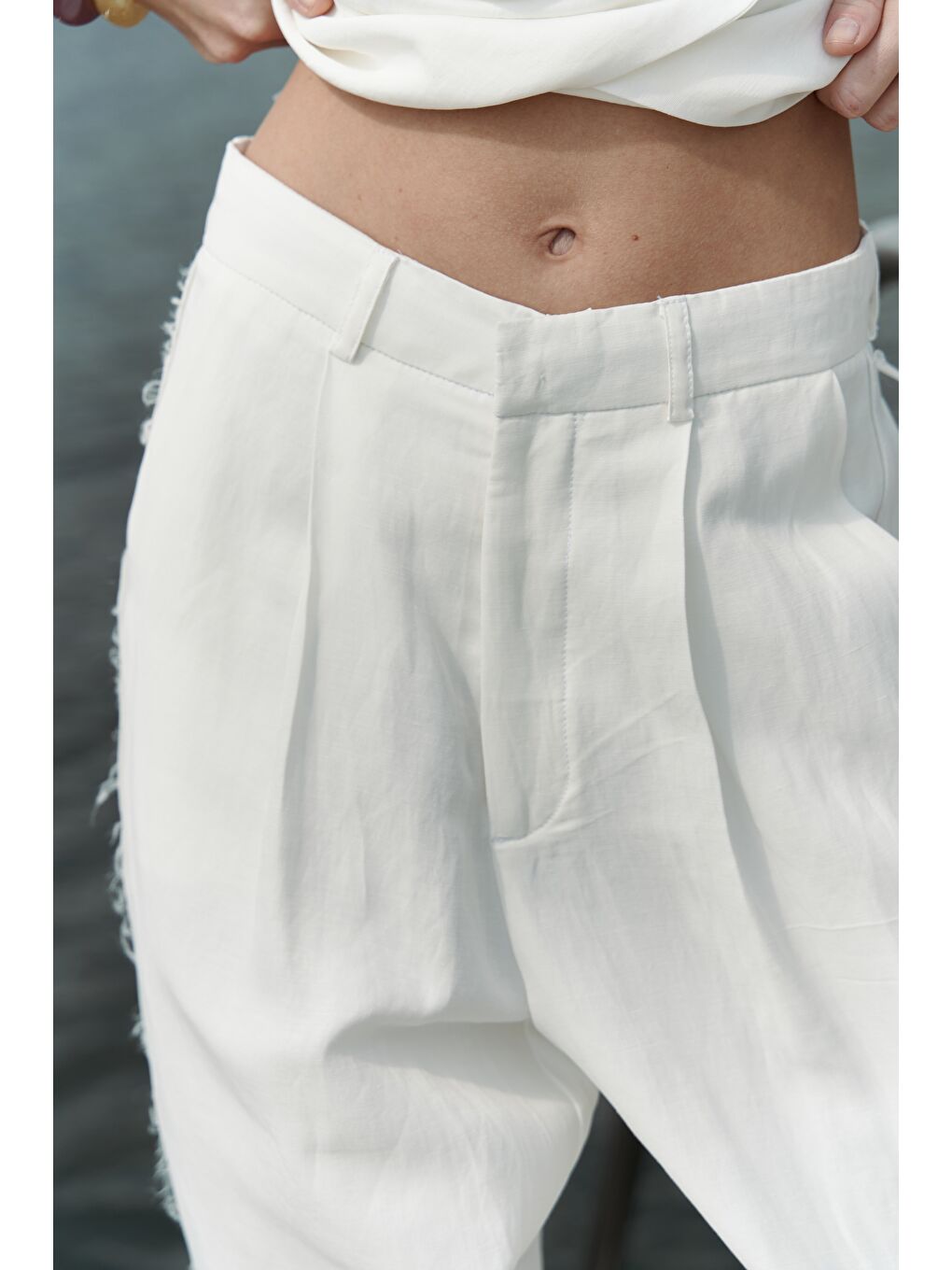 Nagmetah Sırt Pencereli Ekru Yelek Pantolon Takım-7