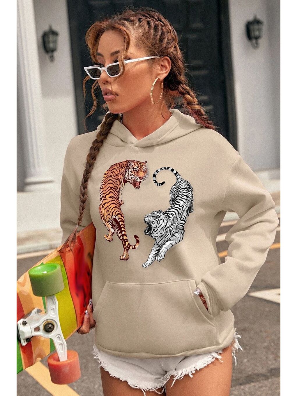 uyguntarz Bej Unisex Tiger Baskılı Sweatshirt