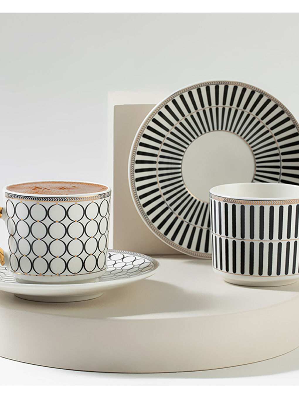 Rabecca New Bone China Kahve Fincan Takımı 4 Parça 2 Kişilik Siyah