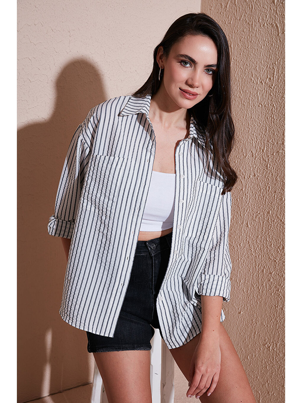 Siyah Regular Fit Uzun Kollu Çizgili Kadın Gömlek 6772875-1