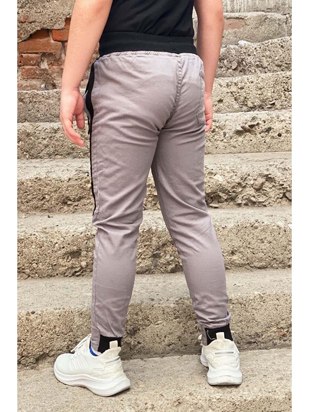 Gri Erkek Çocuk Bel ve Paça Kısımları Lastikli Pantolon-2